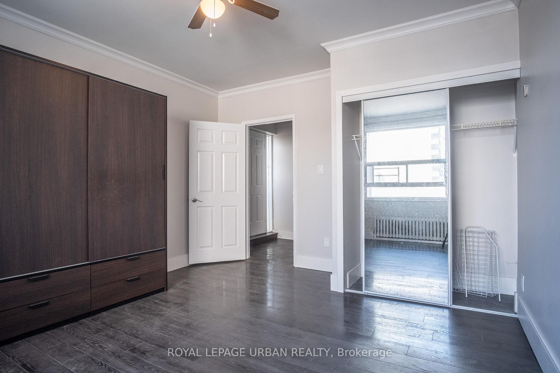 636 Danforth Avenue Unit 2 photo 12