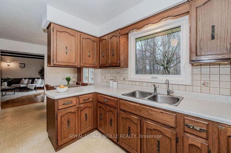 108 Stonehaven Drive photo 15