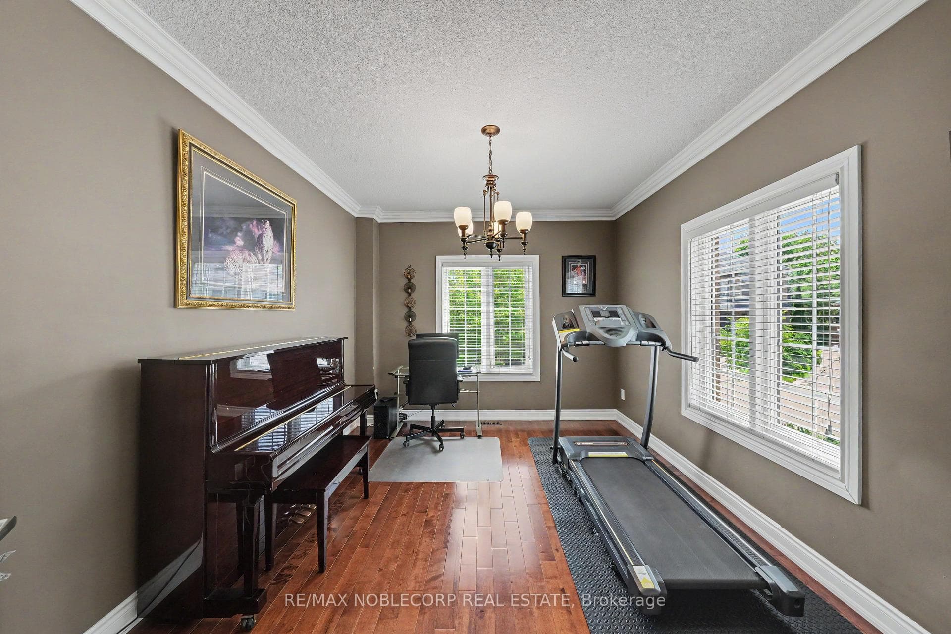 37 Christensen Avenue photo 9