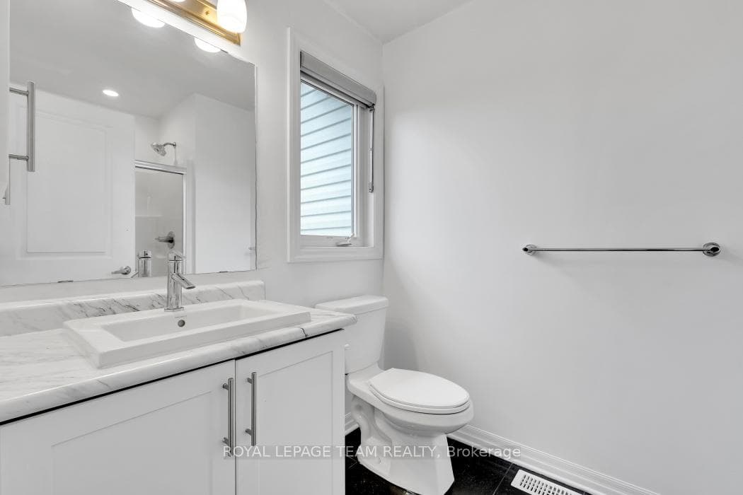 174 Hawkshaw Crescent photo 23