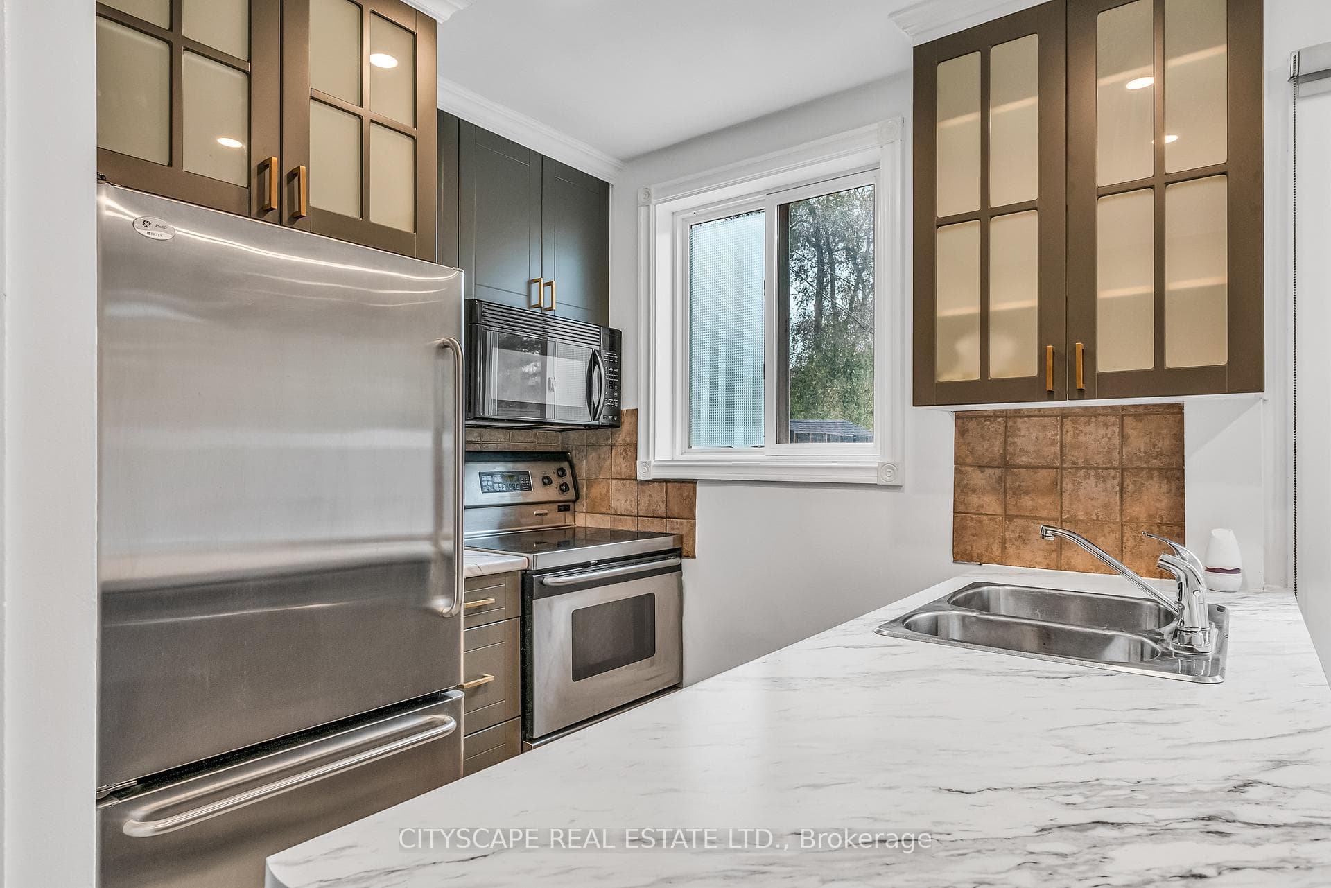 354 Laird Drive photo 15