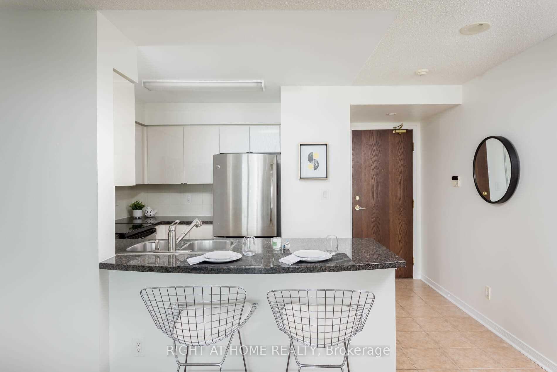 4850 Glen Erin Drive Unit 1106 photo 10