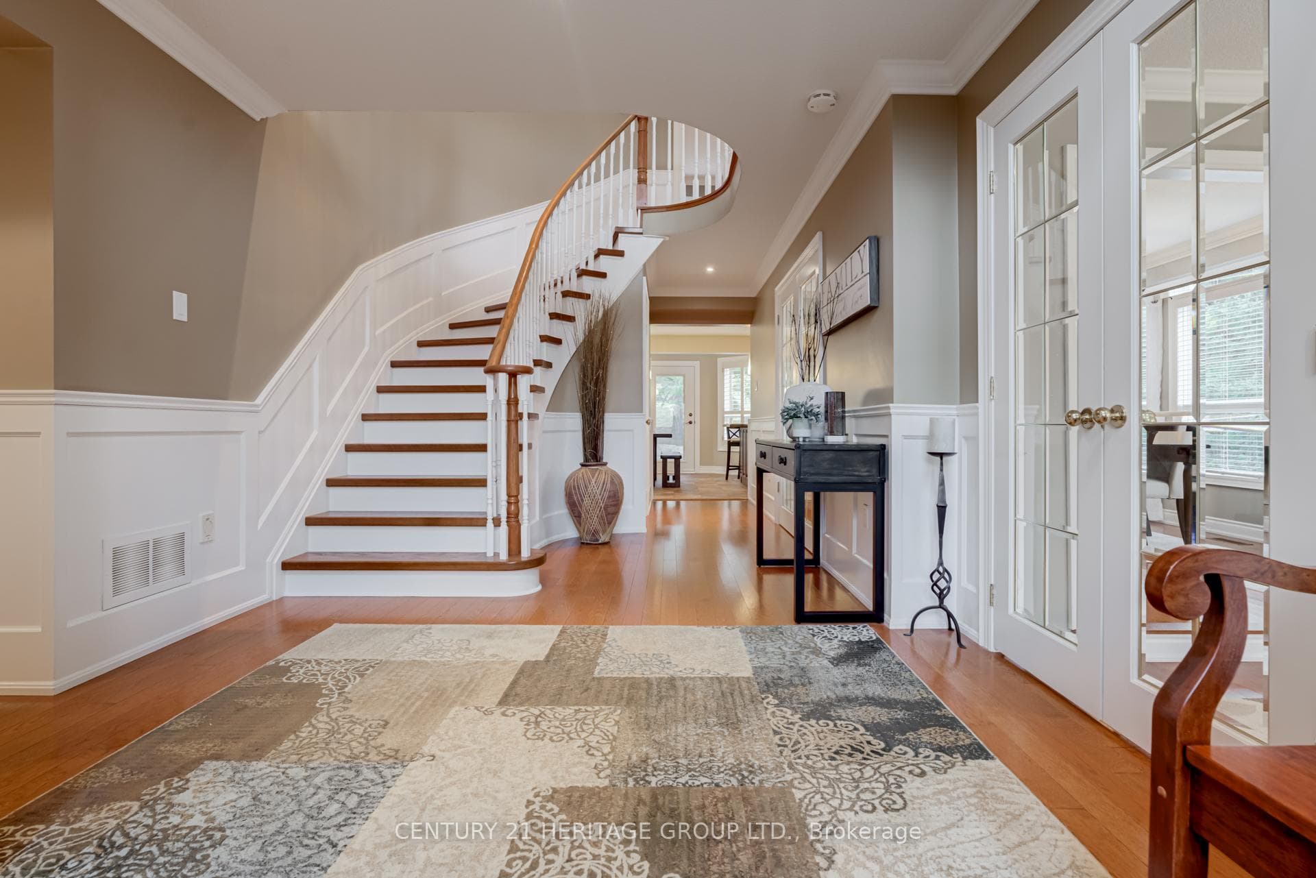 Meticulously maintained 2997 Sq Ft home