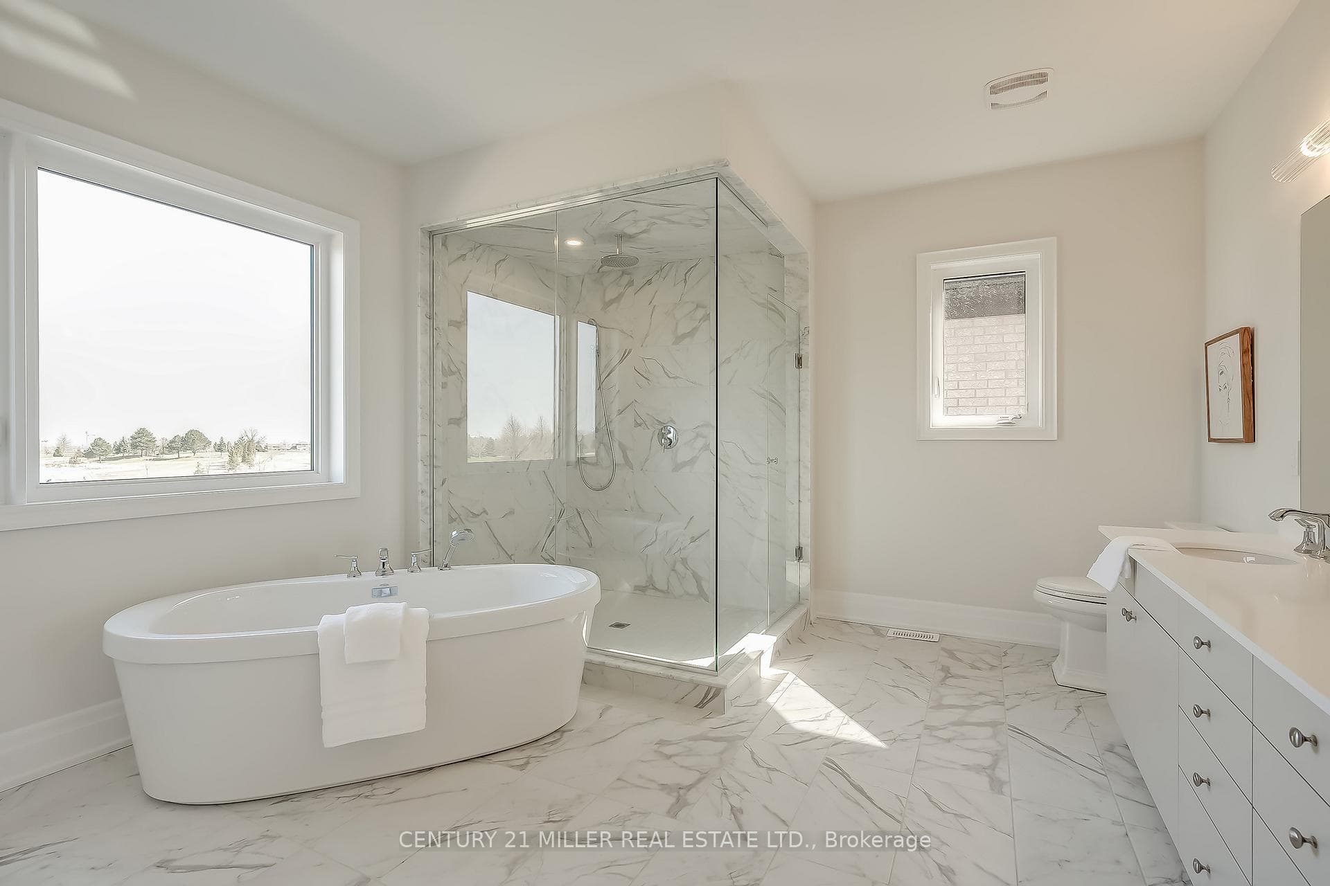 2328 Charles Cornwall Avenue photo 20