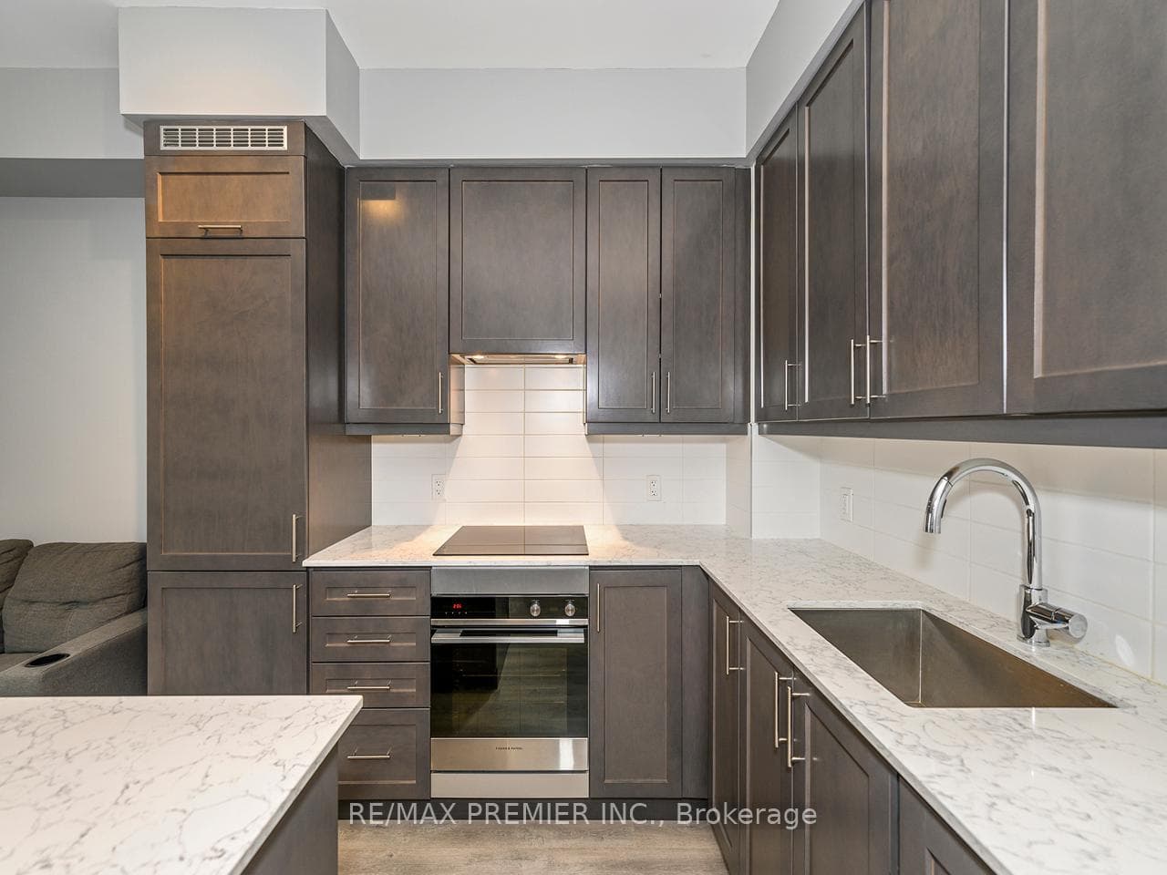 9085 Jane Street Unit 1212 photo 14