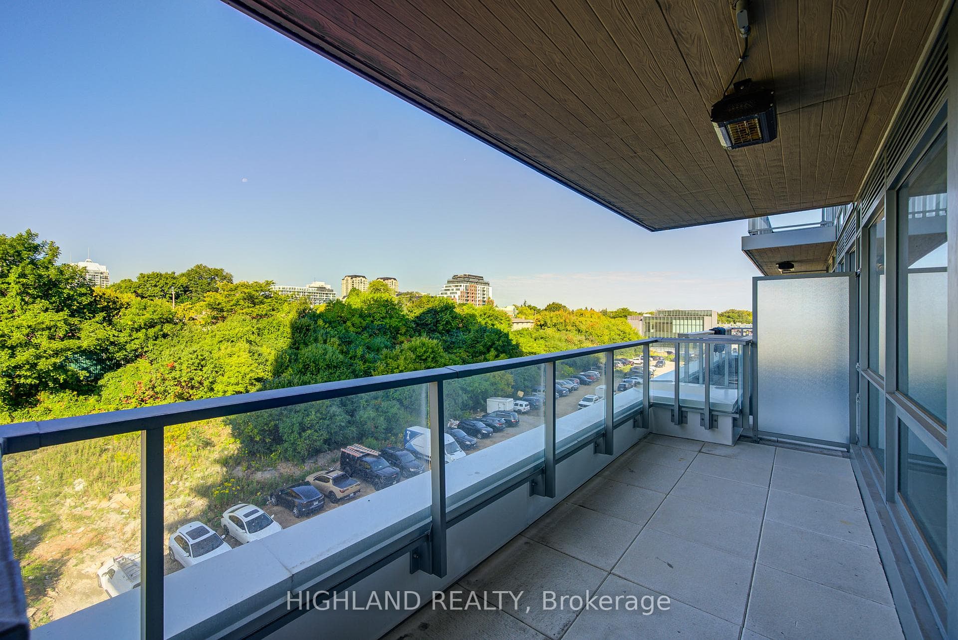25 McMahon Drive Unit 608 photo 16