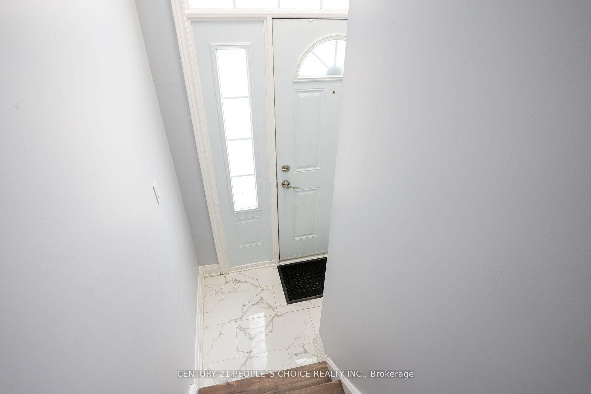 5 Ladore Drive photo 32