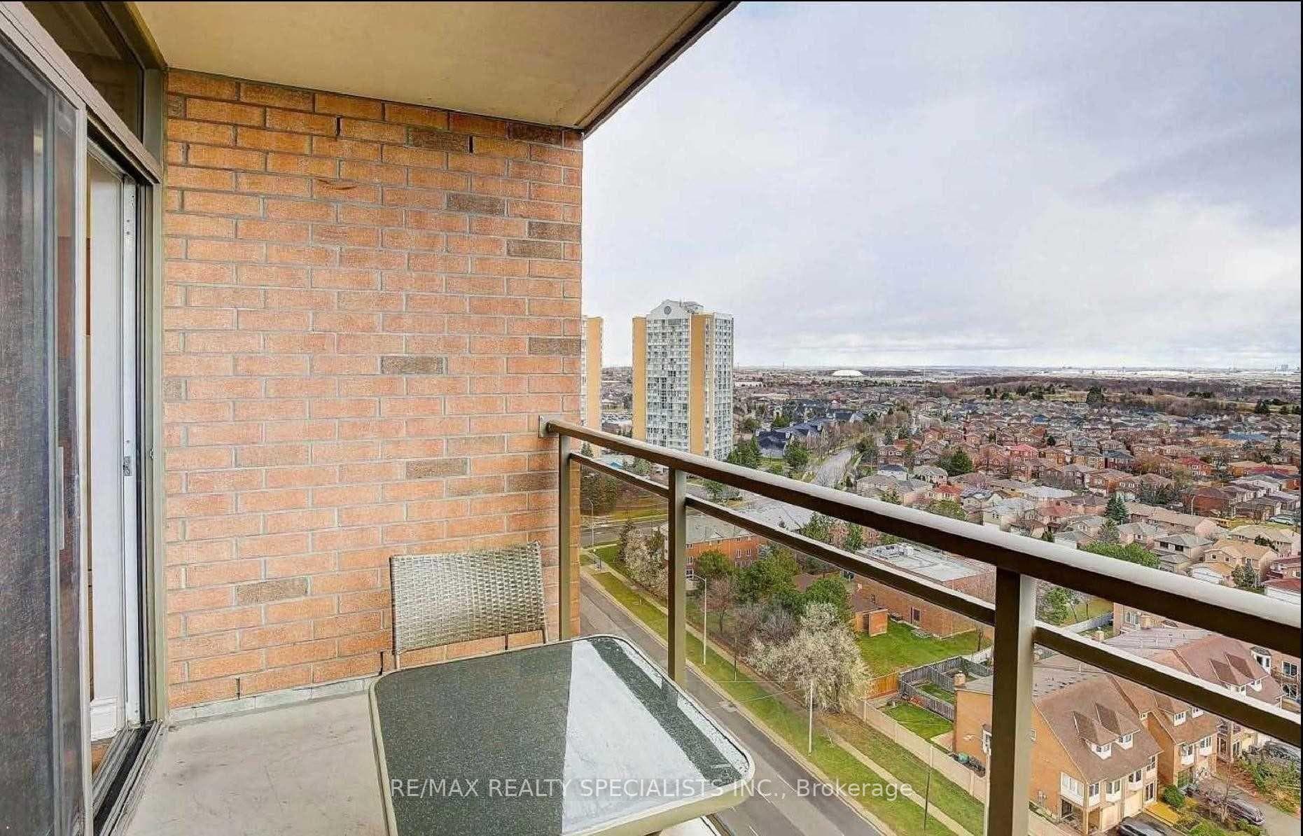 55 STRATHAVEN Drive Unit 1813 photo 22