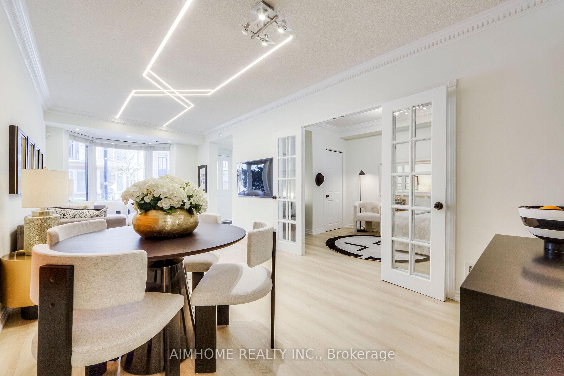 28 Sommerset Way Unit 1505 photo 9