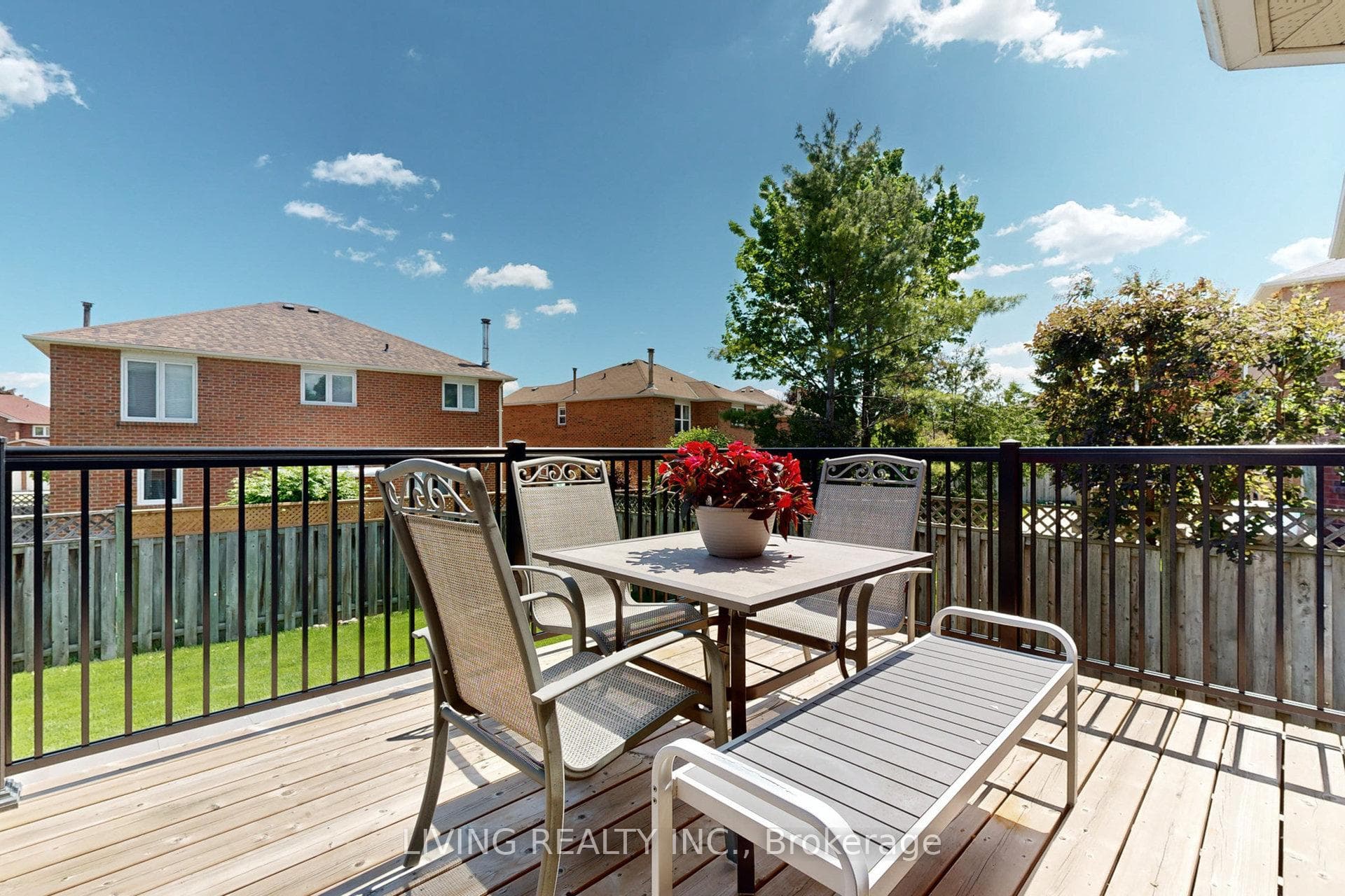 135 Valleymede Drive photo 28