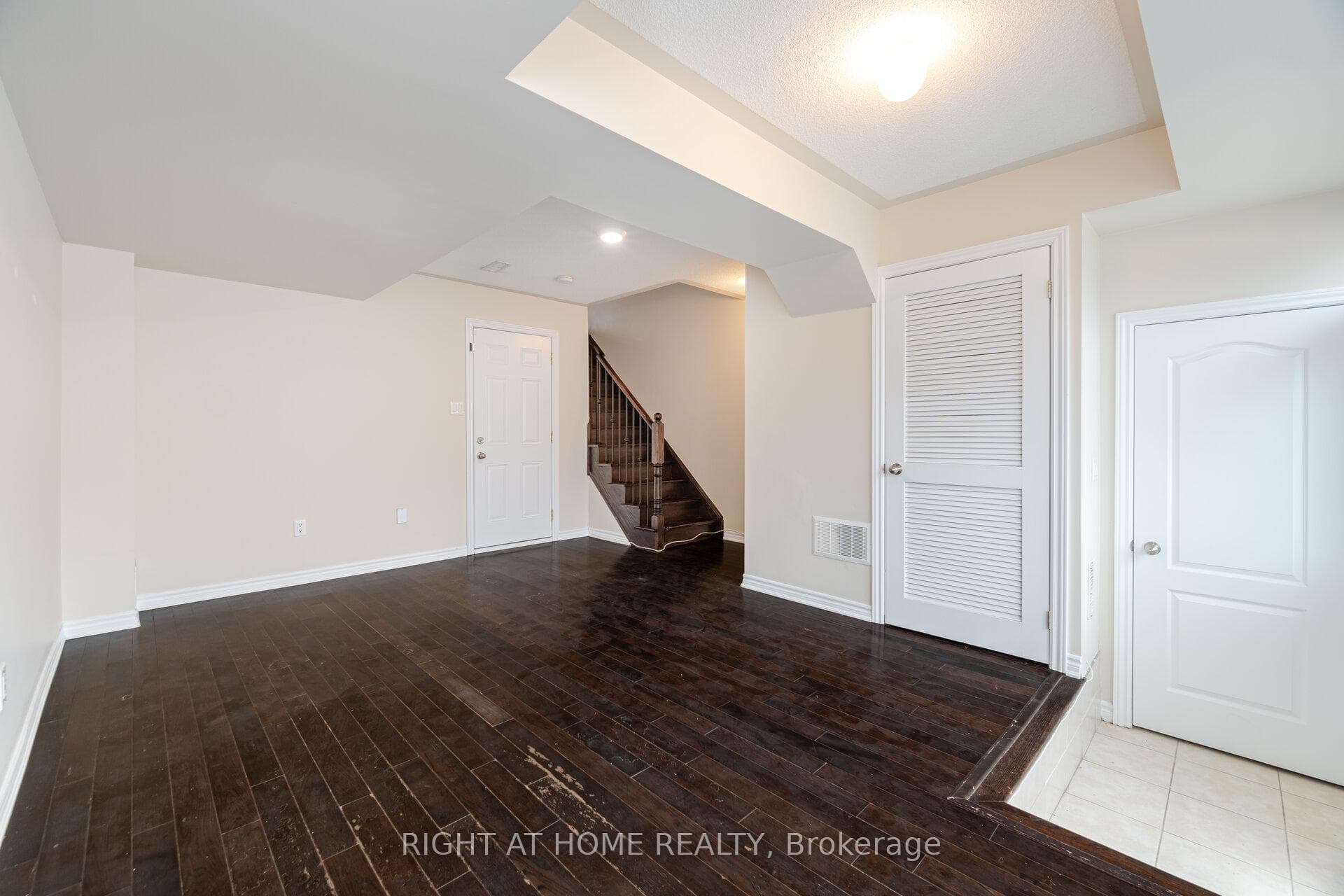 7120 Triumph Lane photo 33