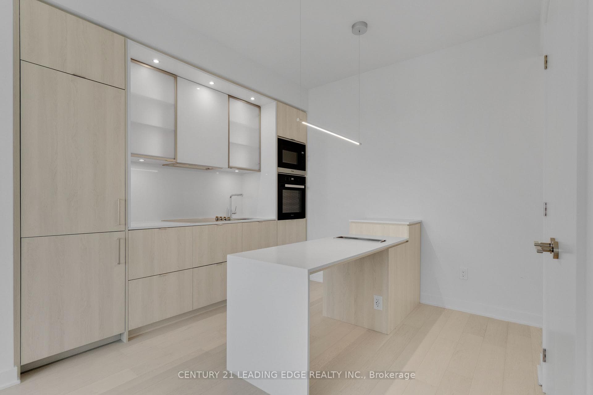 11 Yorkville Avenue Unit 3810 photo 22