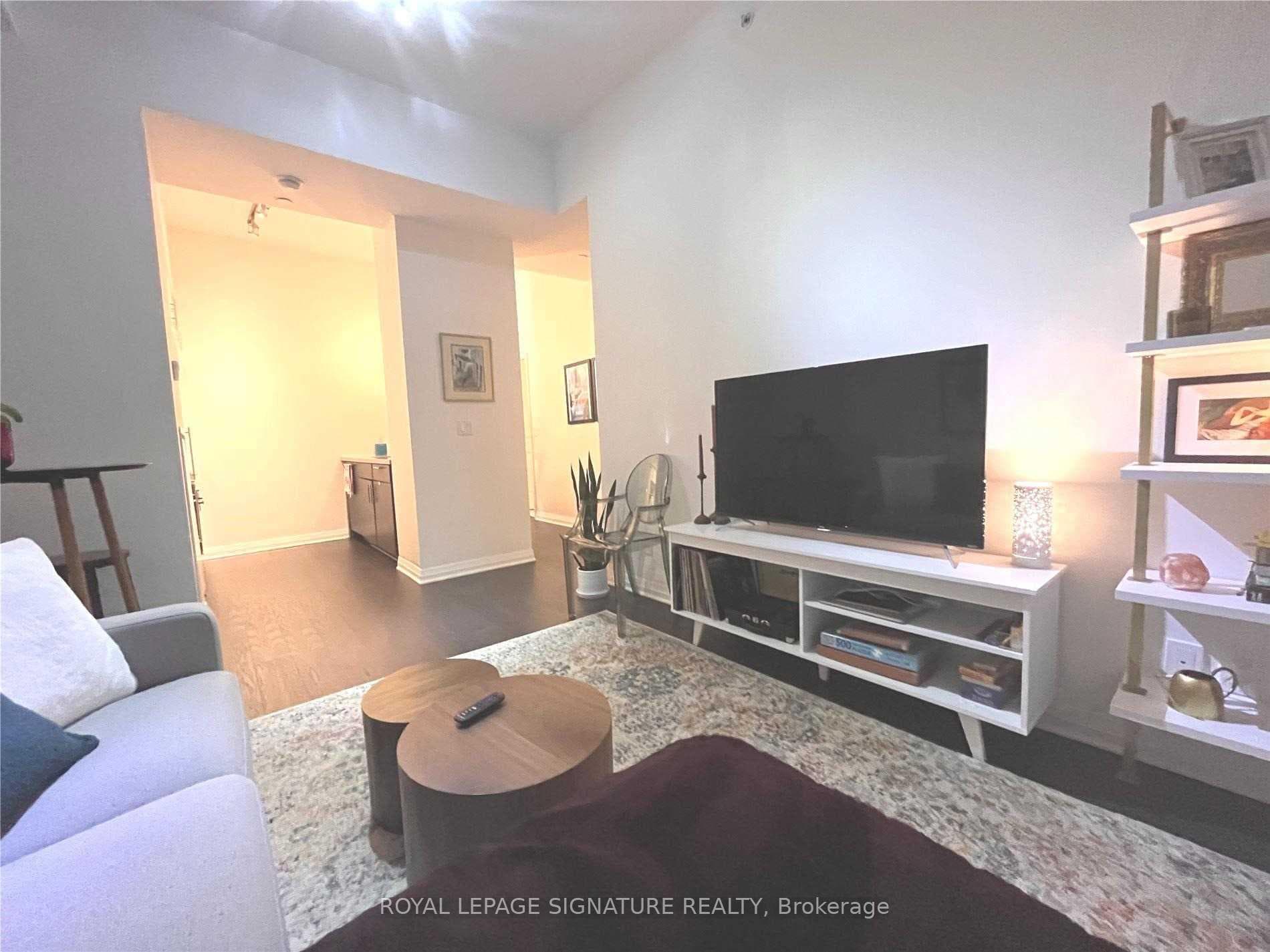 8 Mercer Street Unit 211 photo 3