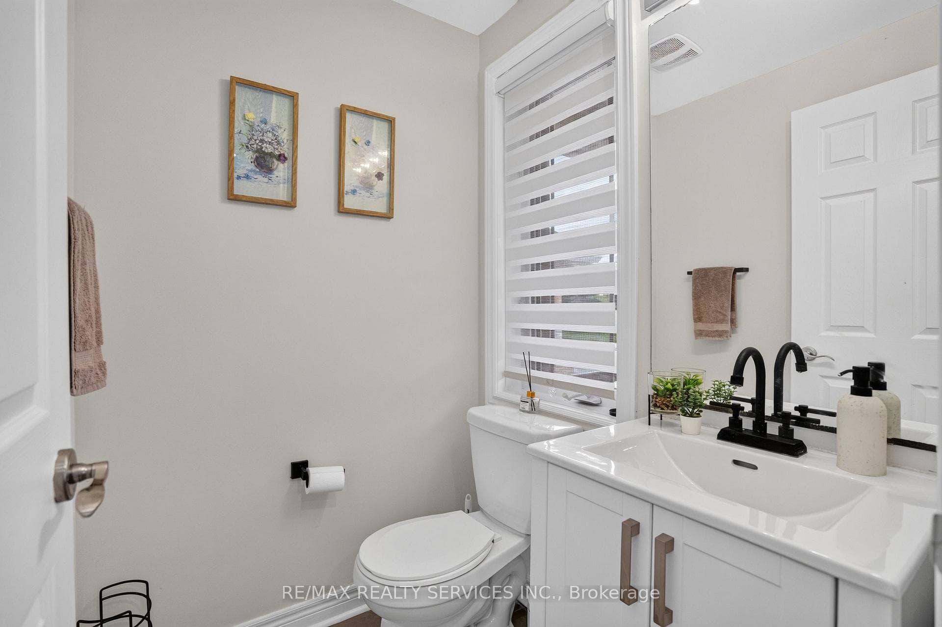 92 Snowling Drive photo 9