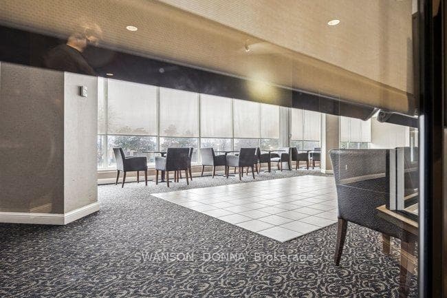 Party Room w/Dance Floor