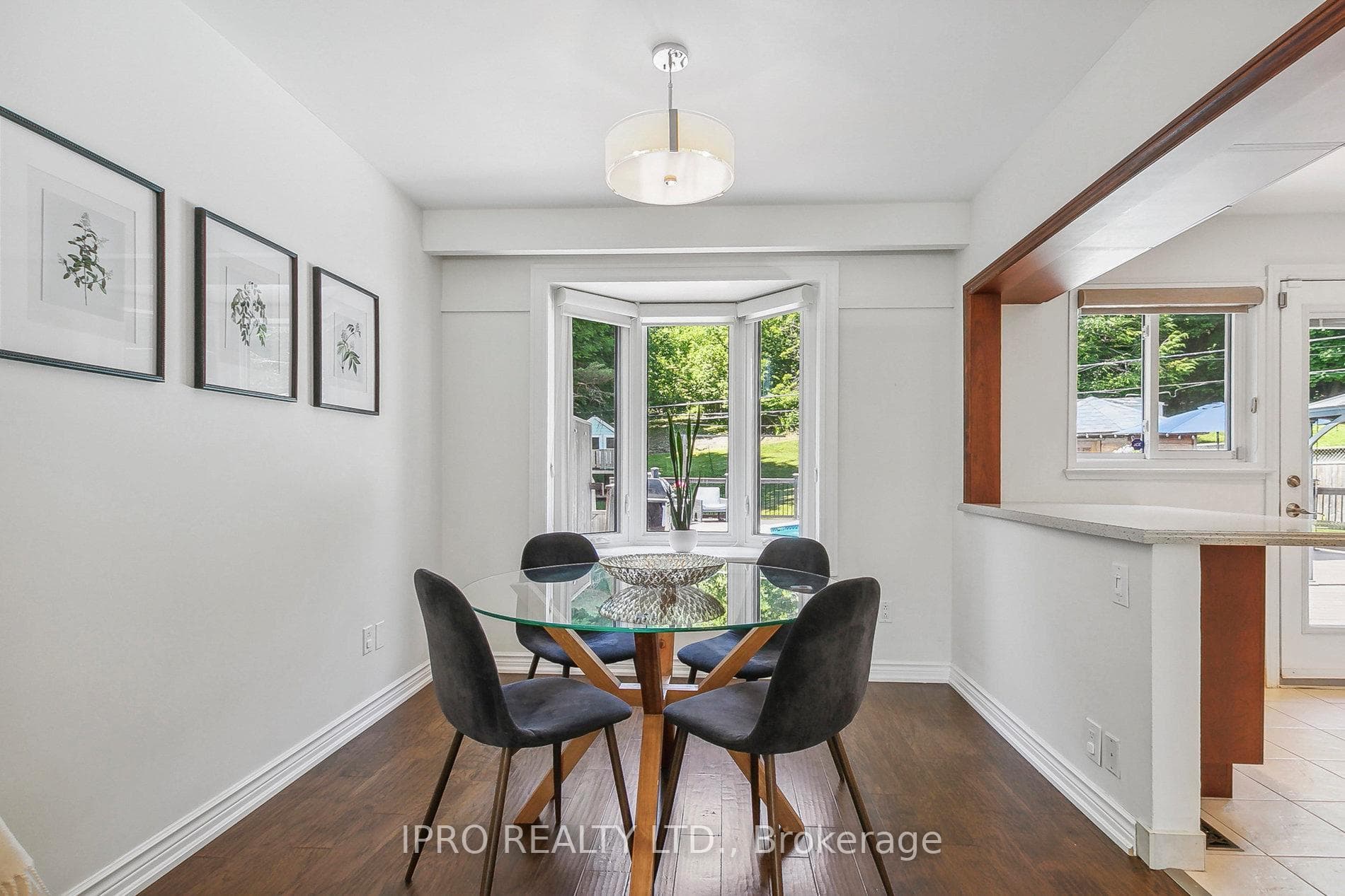8 Sir Raymond Drive photo 8