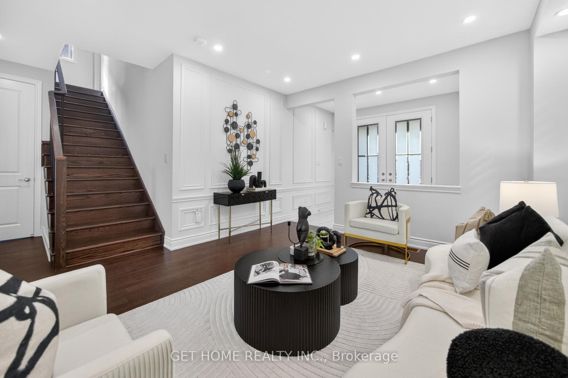 30 Lowell Crescent photo 7