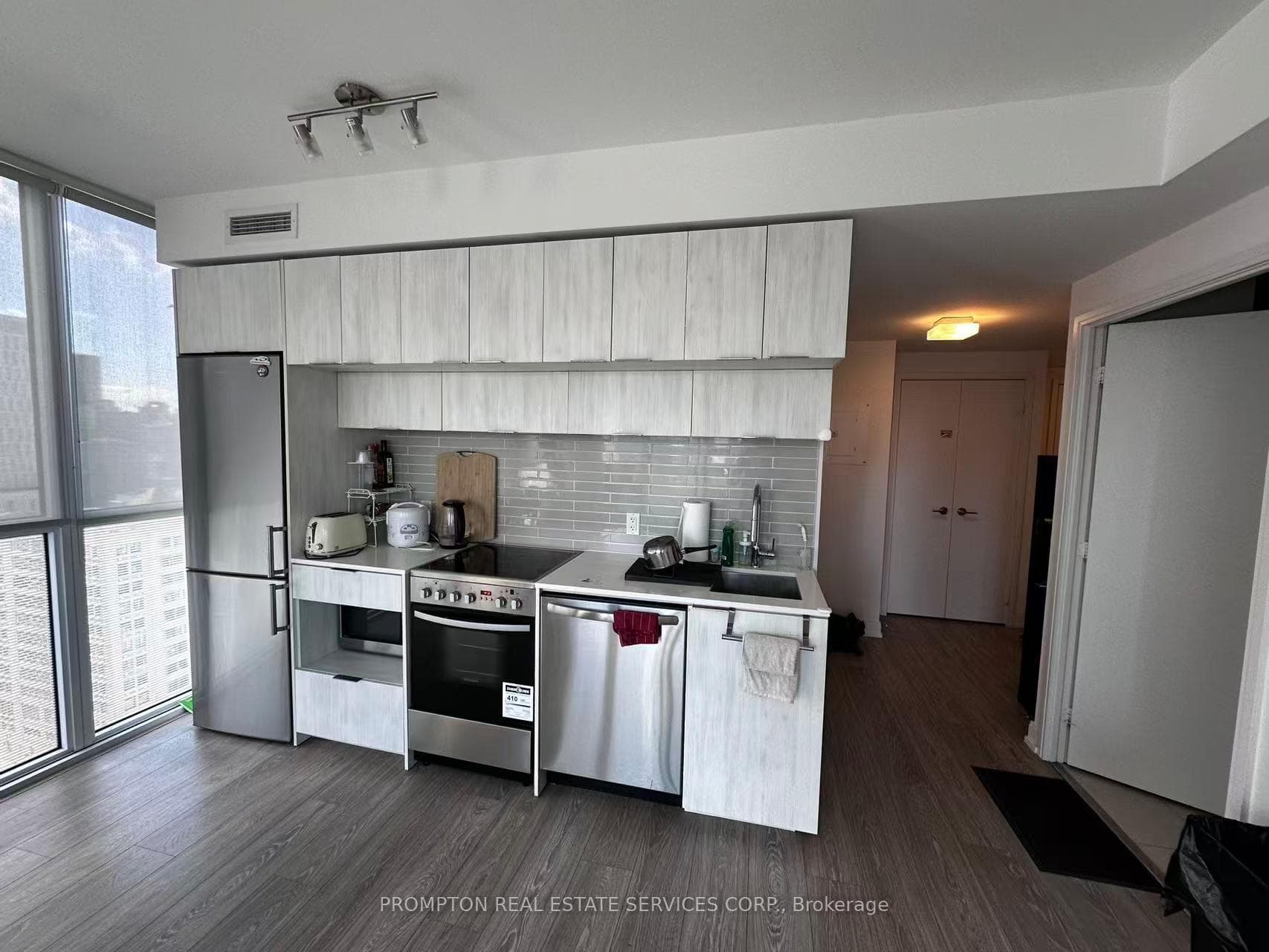 181 Dundas Street Unit 2610 photo 4