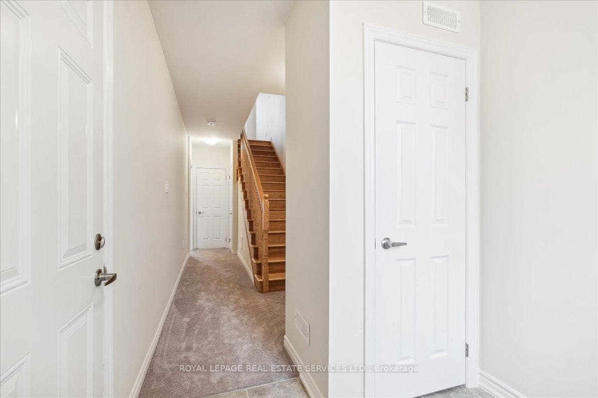 2096 FAIRMONT Common photo 4