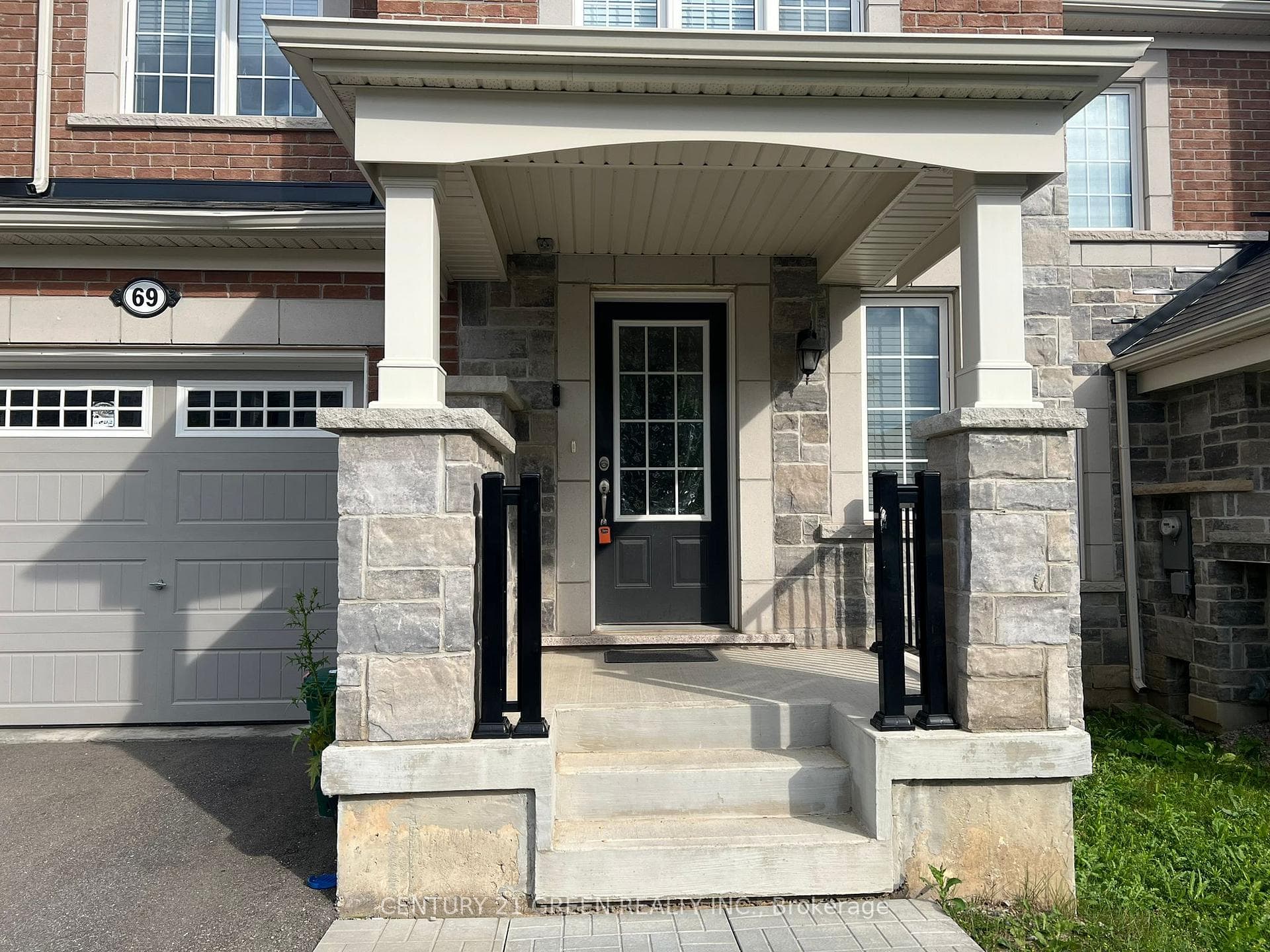 69 Reichert Court photo 2