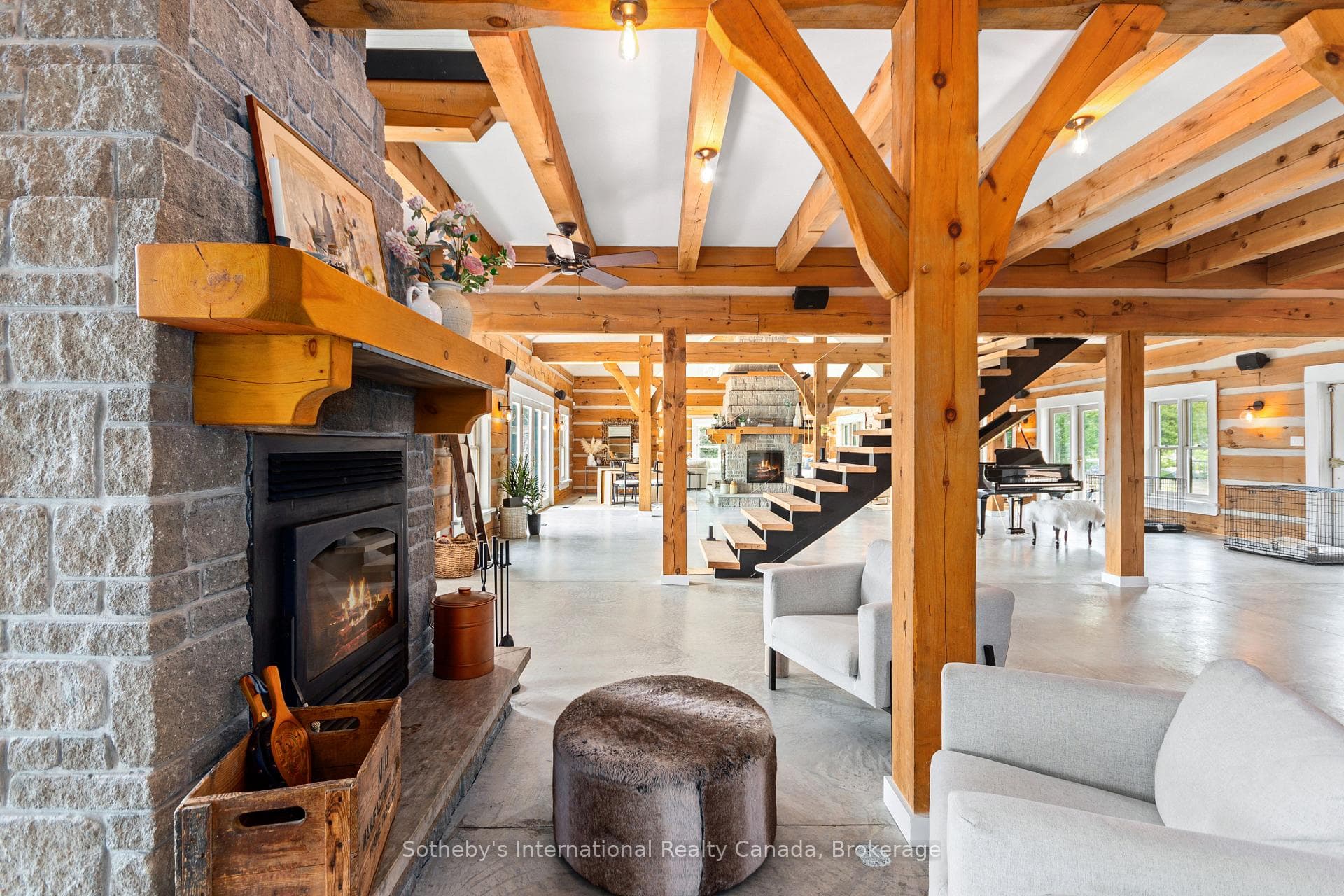 Two sided fireplace