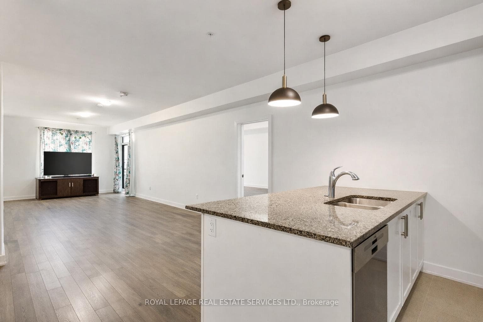 150 Oak Park Boulevard Unit 420 photo 2