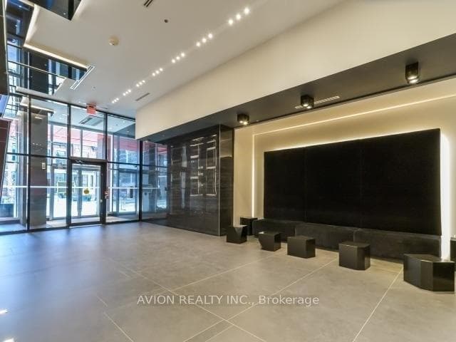318 Richmond Street Unit 1604 photo 2