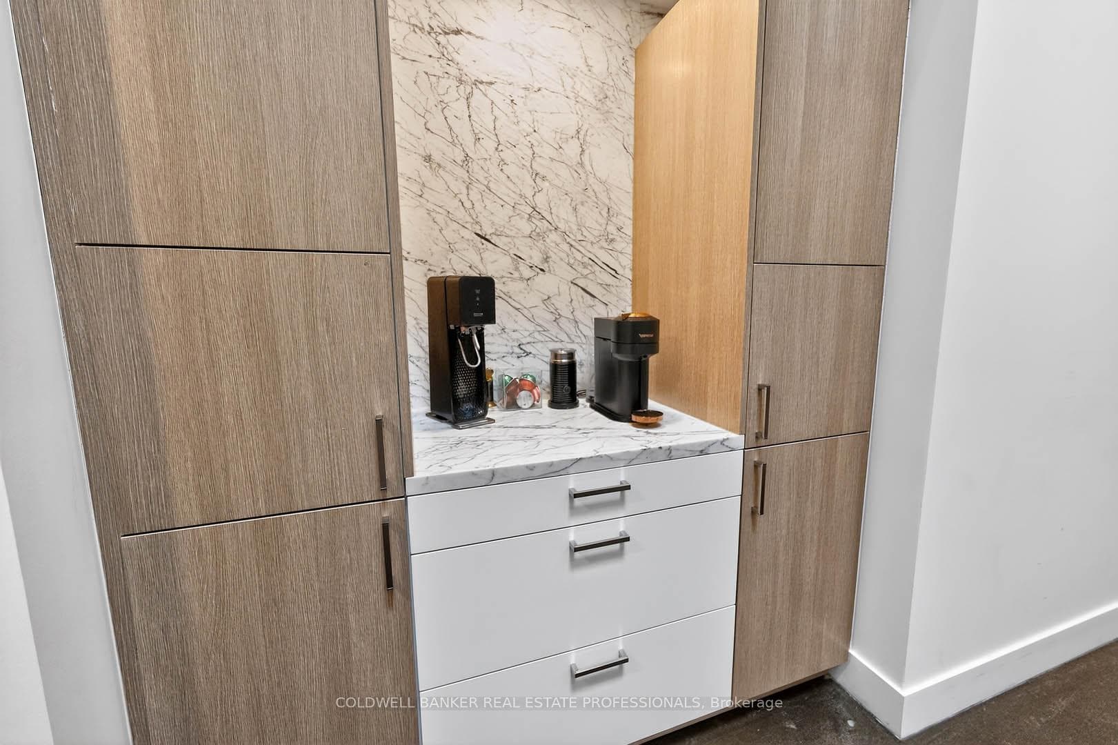 326 Carlaw Avenue Unit 127 photo 17