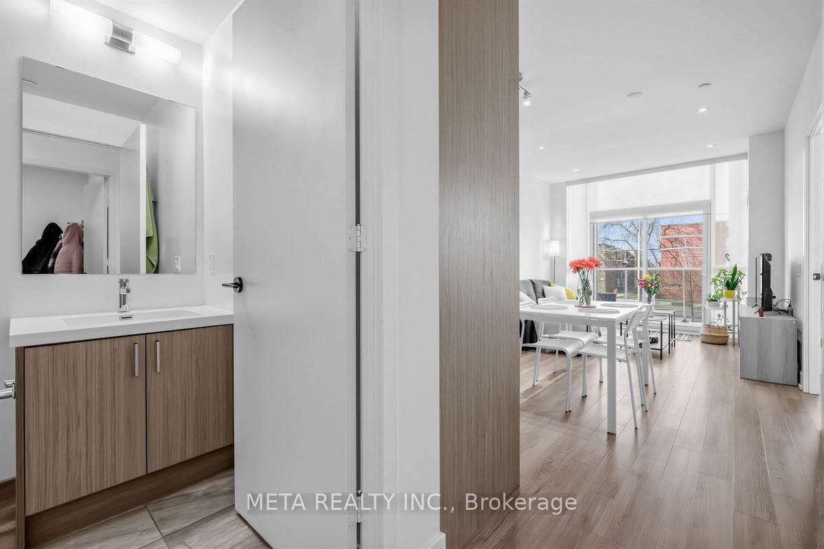 50 George Butchart Drive Unit 108 photo 4