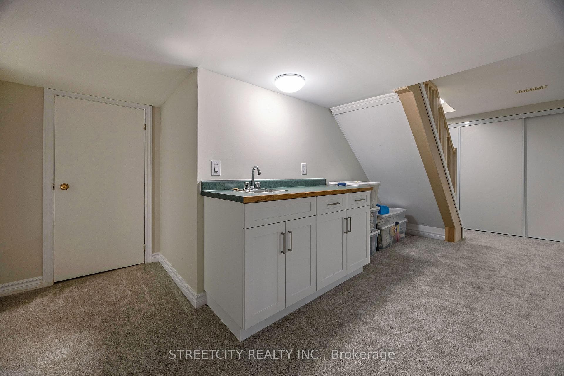 964 Farnham Road photo 29