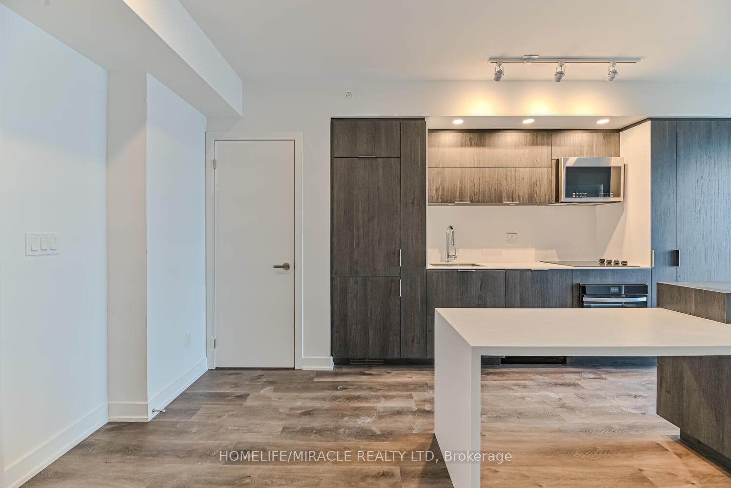 370 Martha Street Unit 1606 photo 7