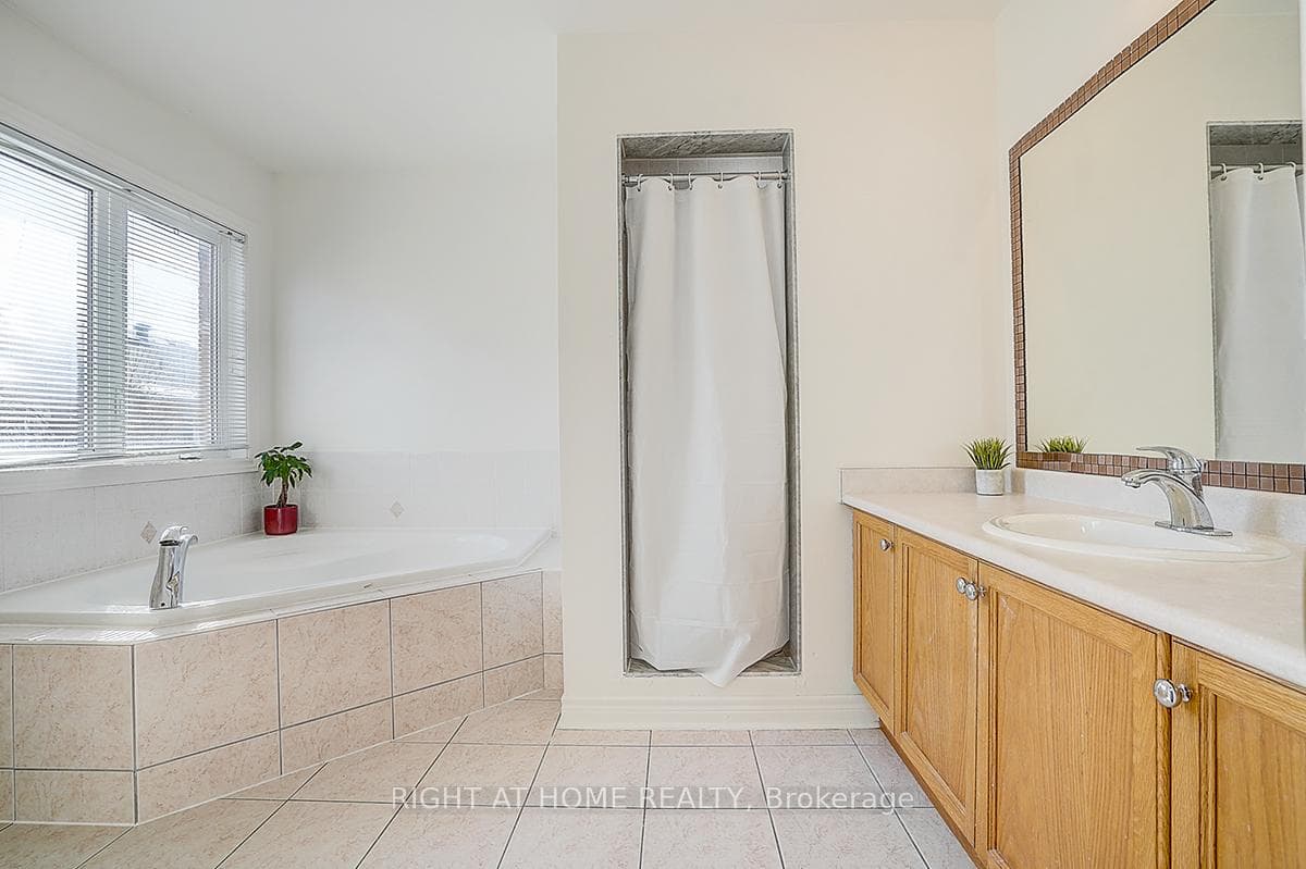 31 Waite Crescent photo 22