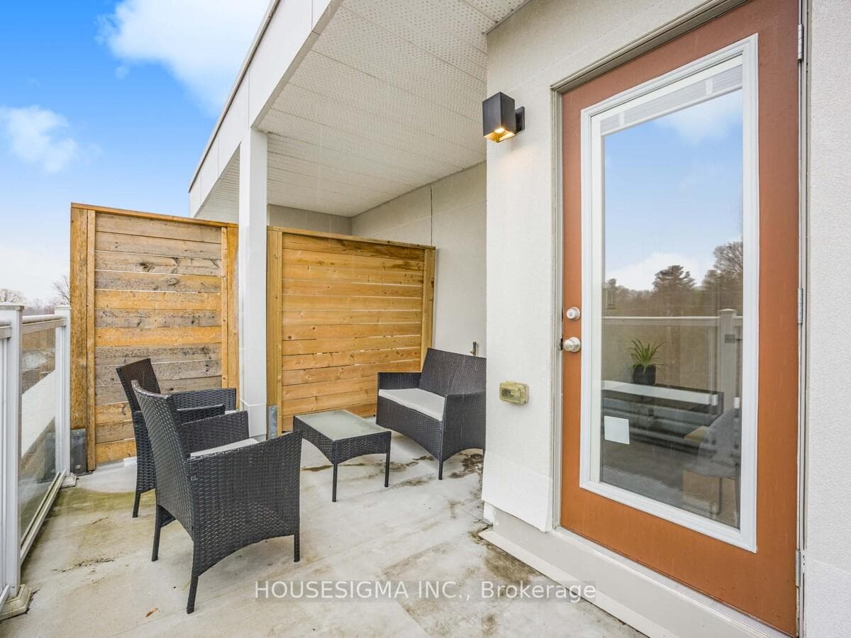 1870 Altona Road Unit 11 photo 29