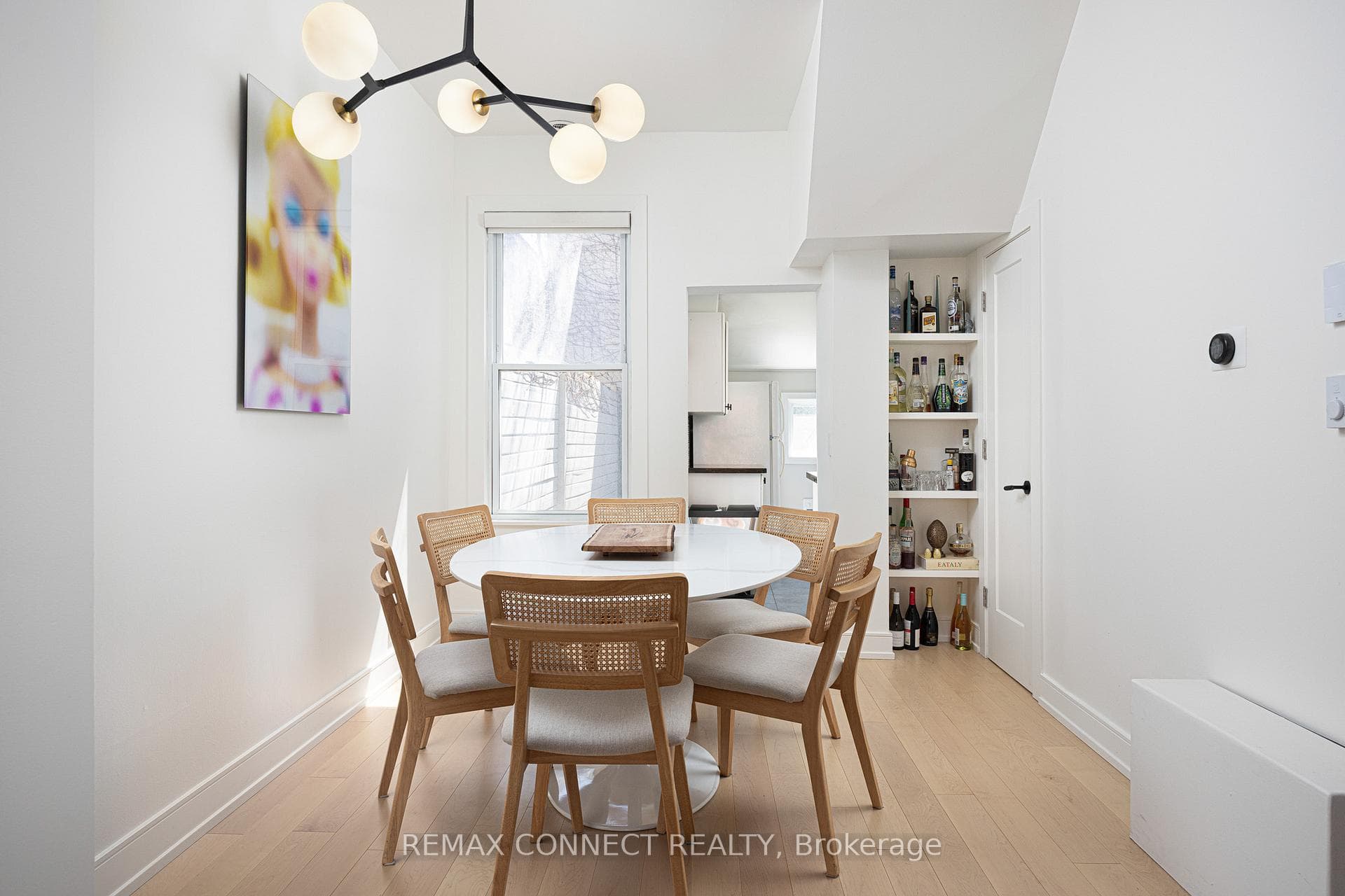 553 King Street photo 7