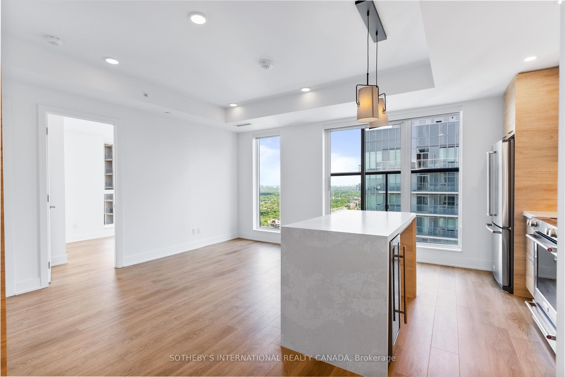 200 Redpath Avenue Unit 2701 photo 1