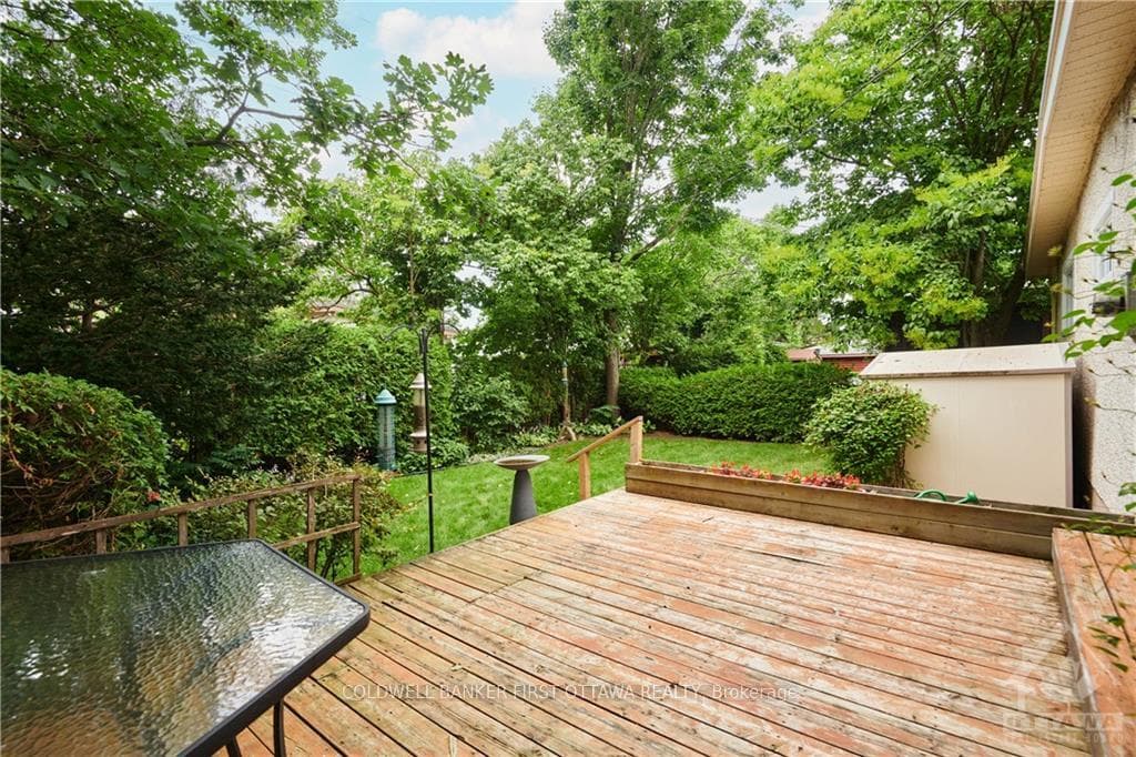 986 PARKHURST Boulevard photo 30