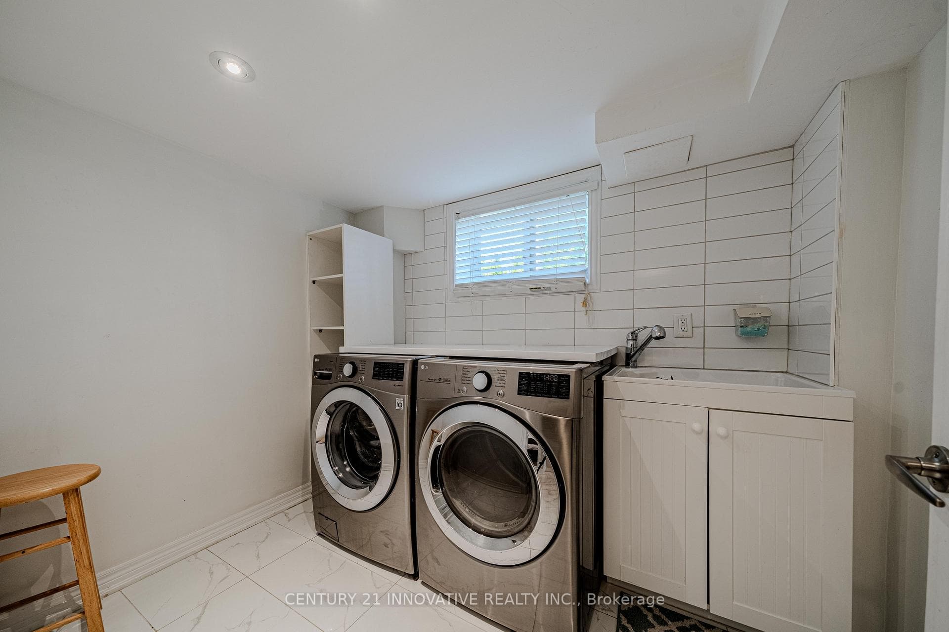 60 Dorking Crescent photo 43