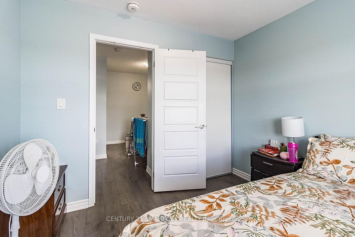 1143 Duignan Crescent photo 38