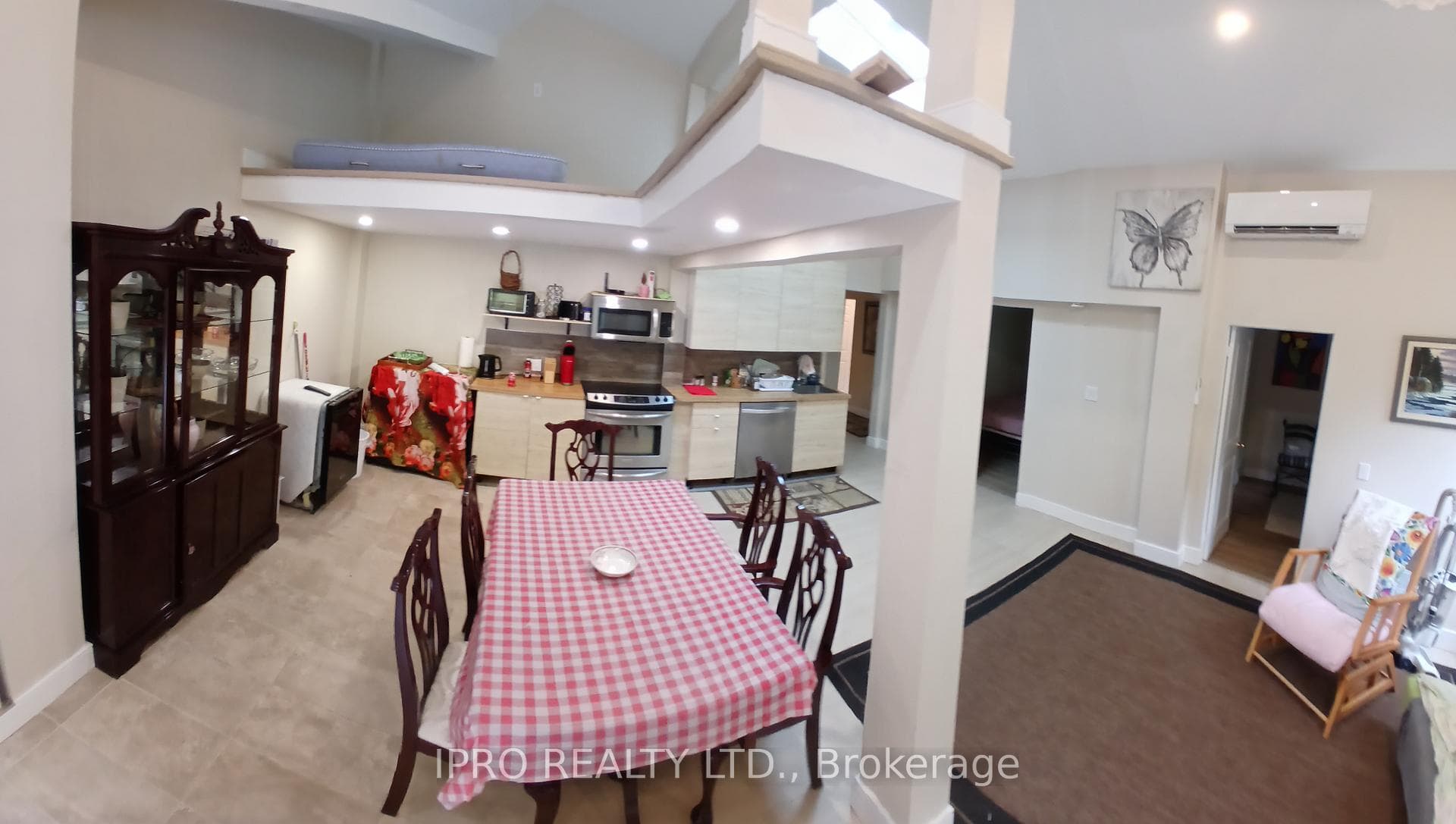 7 Deverell Lane photo 4