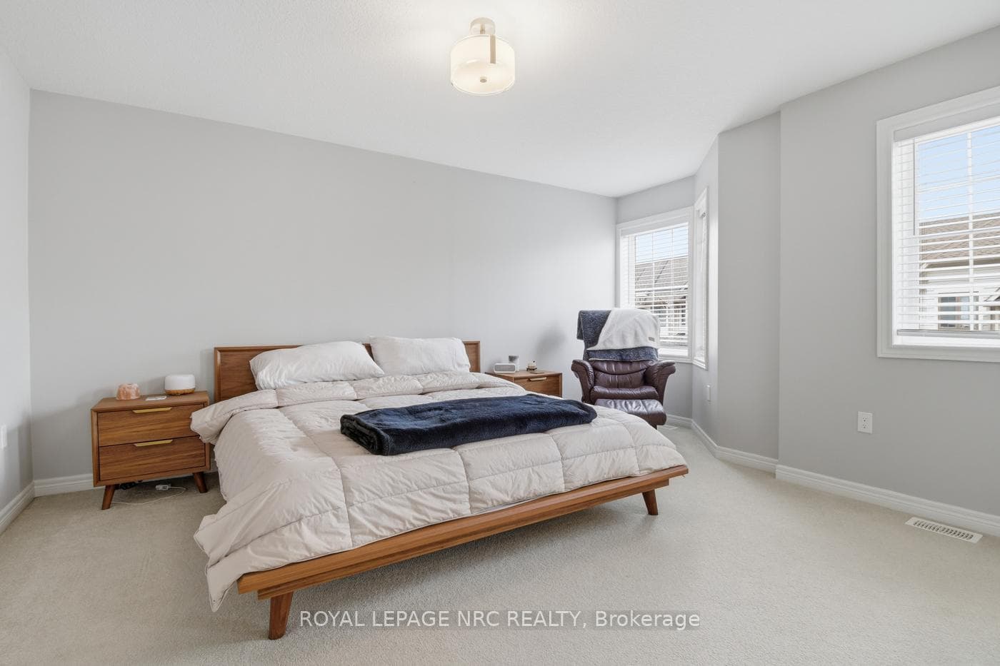 107 Dunrobin Lane photo 21