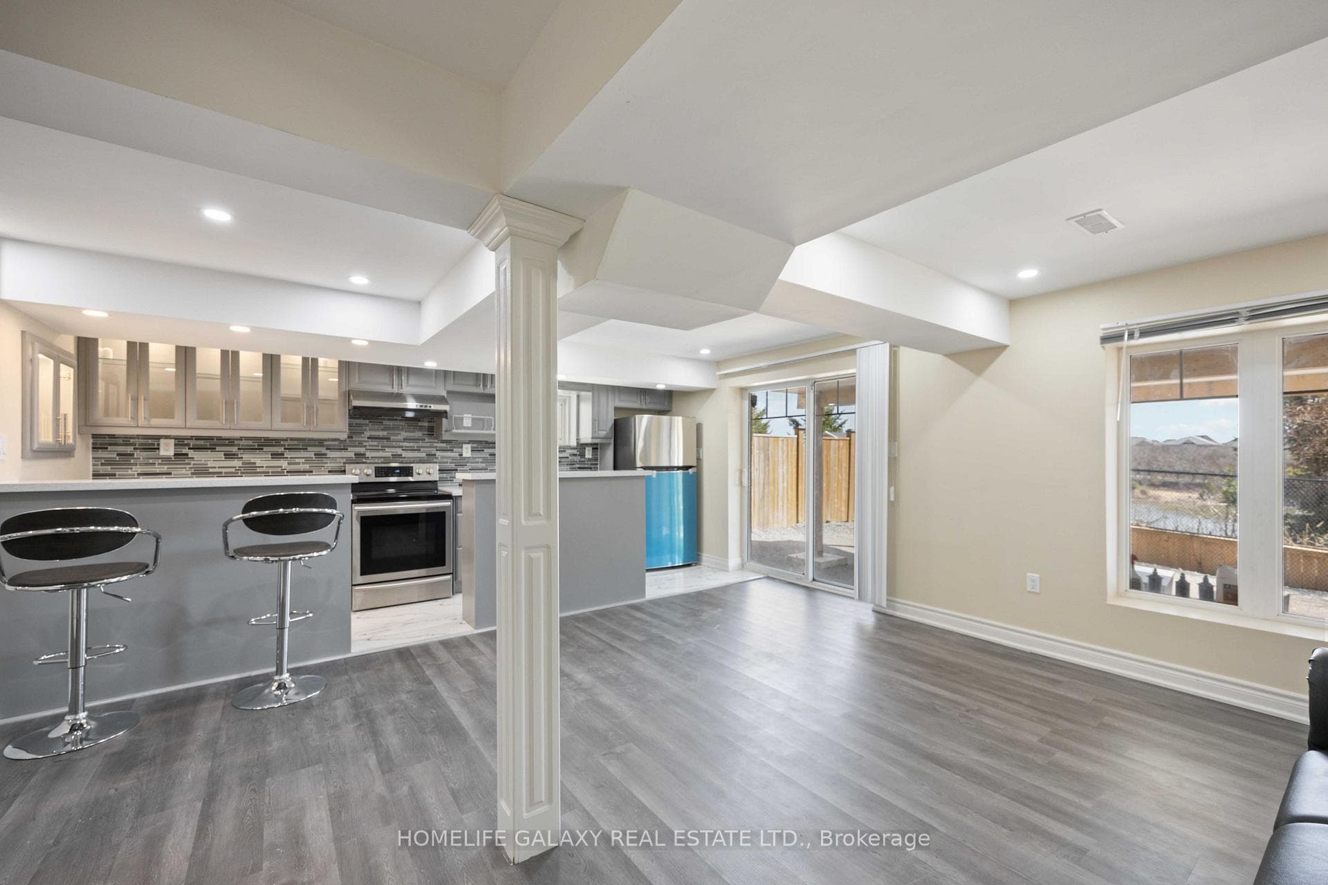 7 Mosely Crescent photo 11