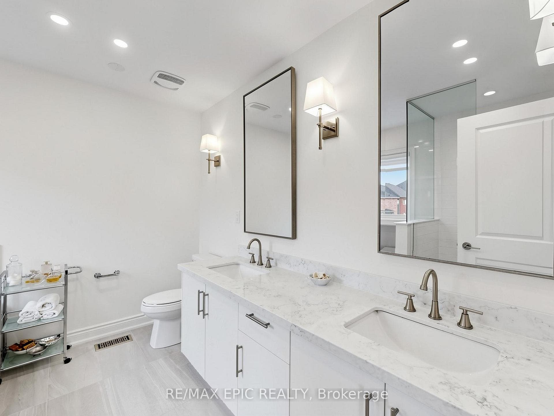 122 Scarlet Way photo 35