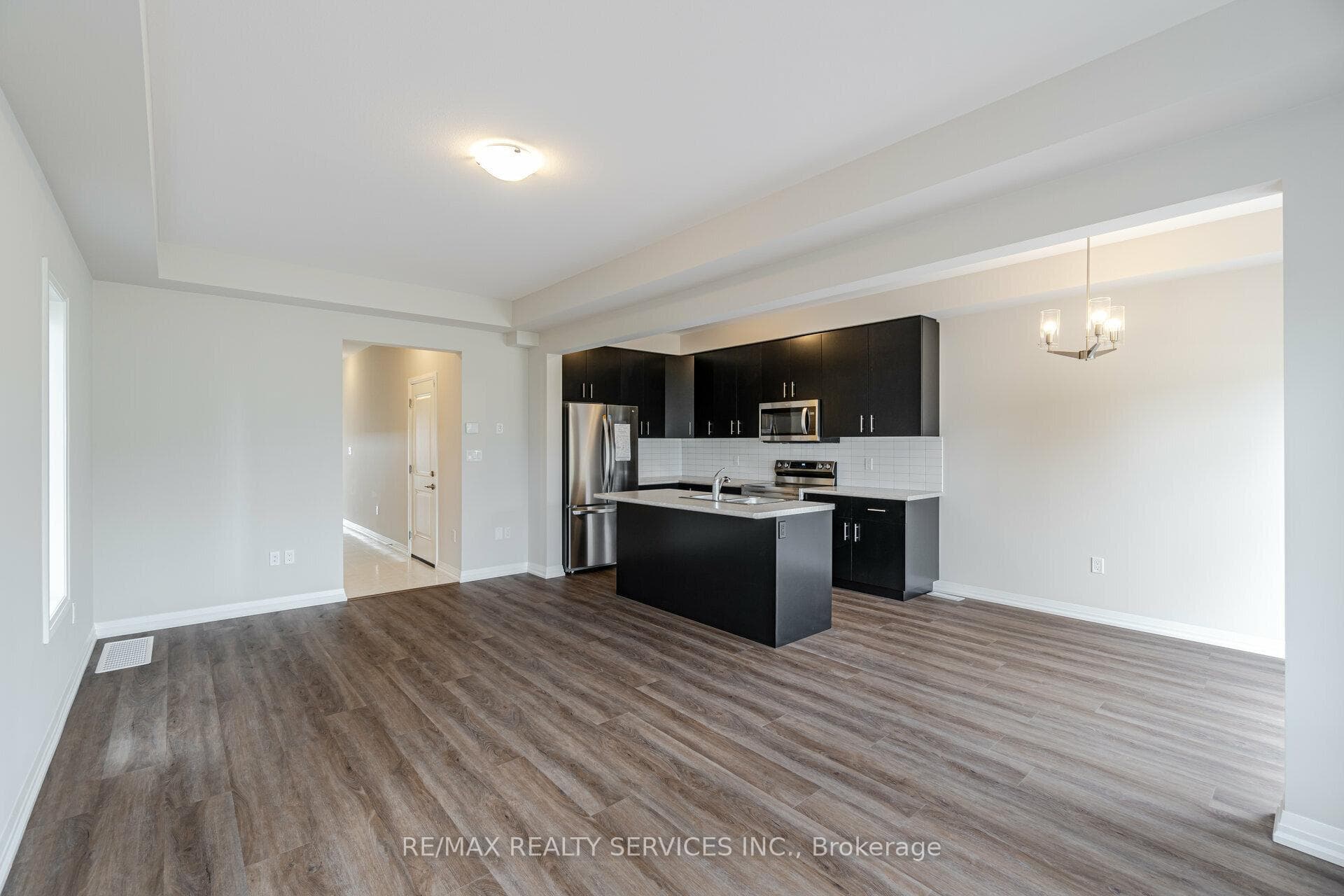 7310 Marvel Drive photo 9