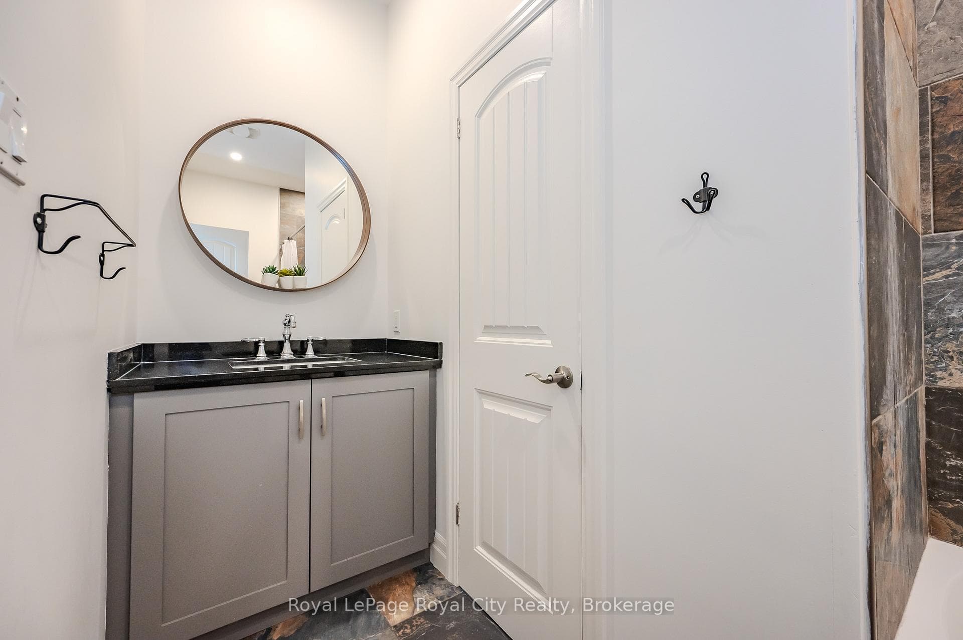 7 YORK Place photo 23