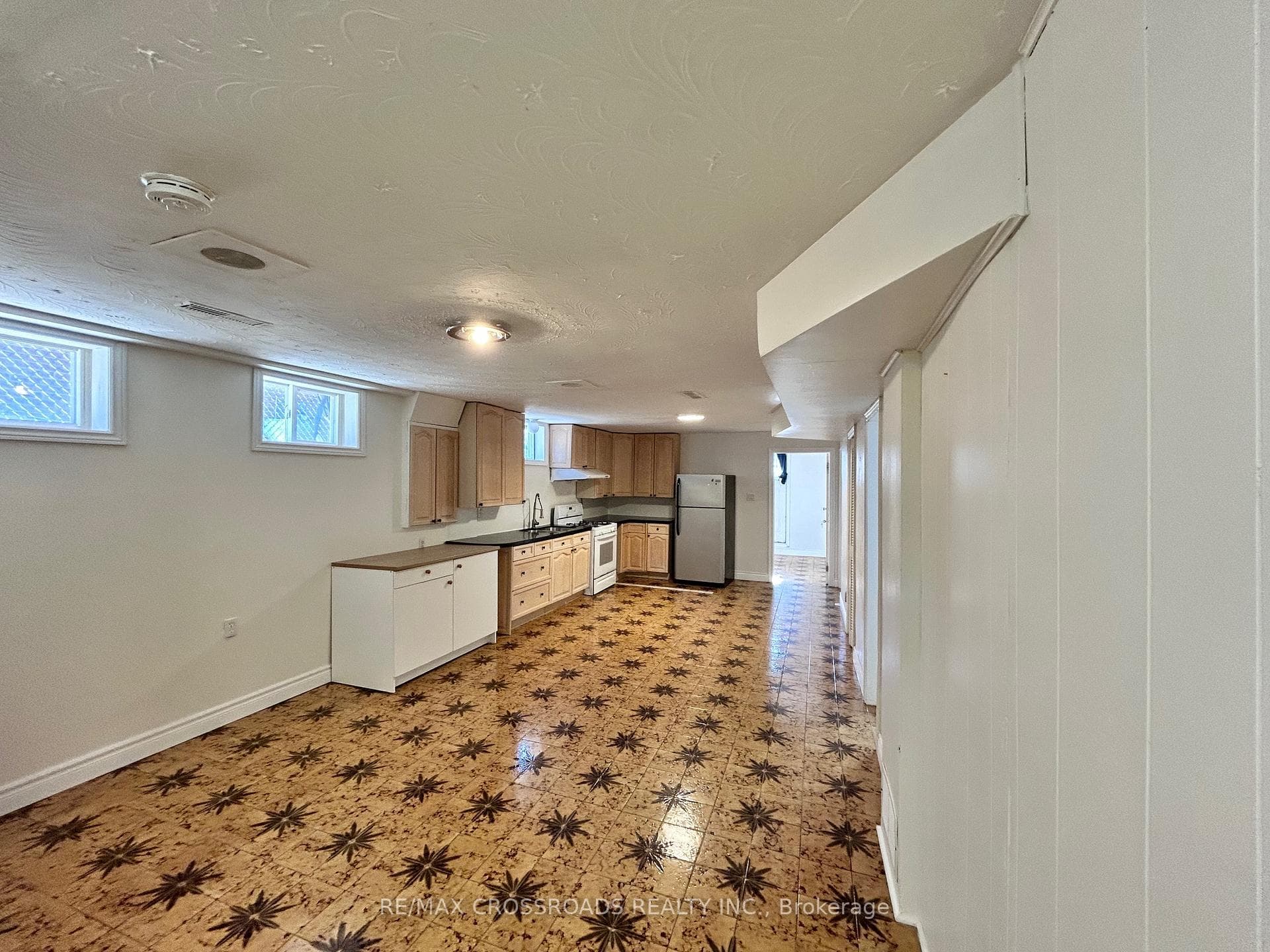 62 Navaho Drive Unit Lower level photo 18