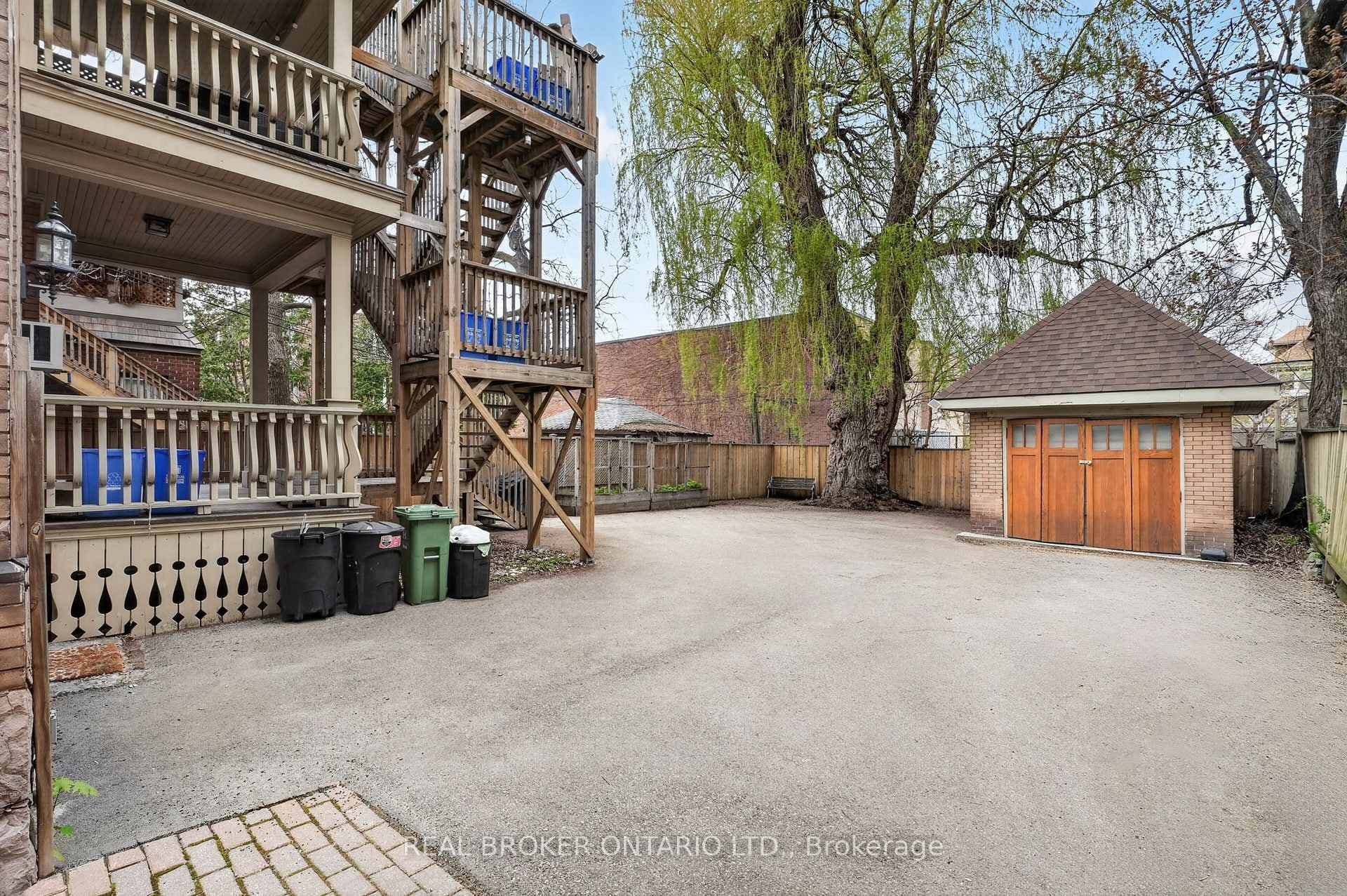 137 Sherman Avenue photo 3