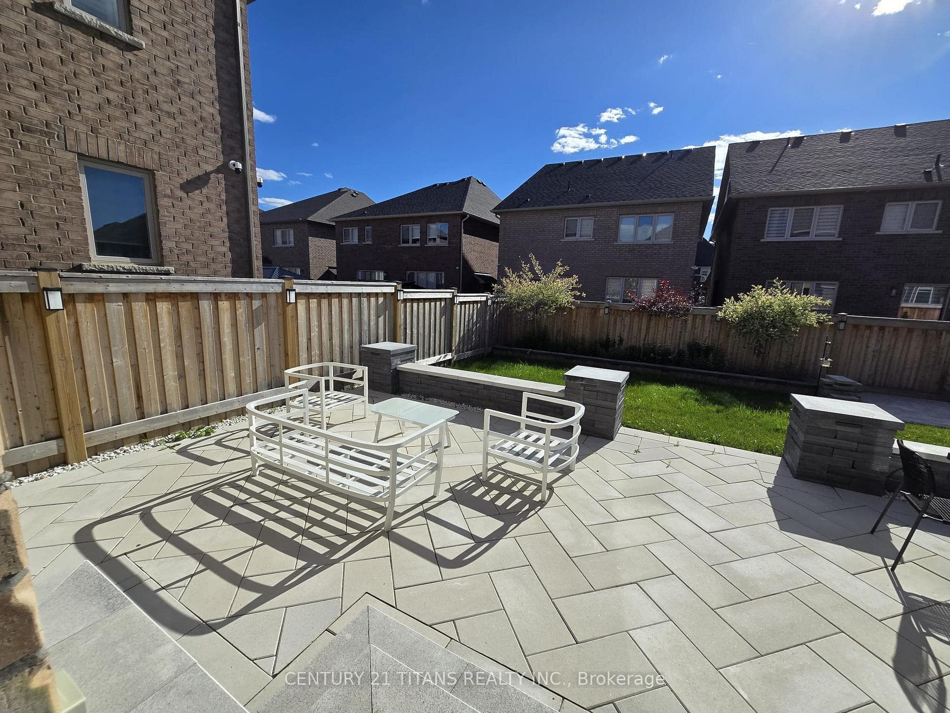 50 Stevenson Crescent photo 4
