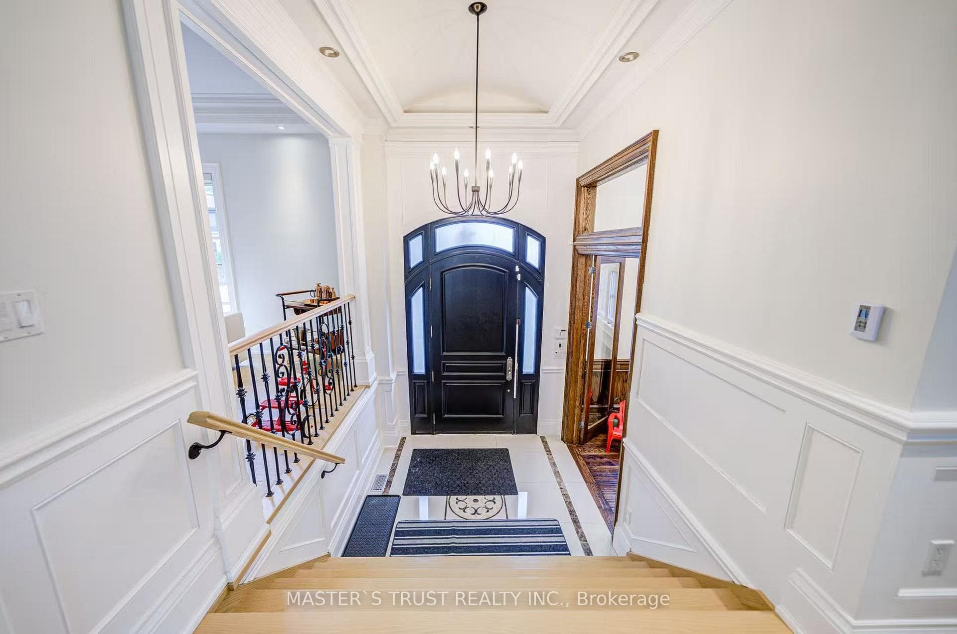 103 Burndale Avenue photo 2