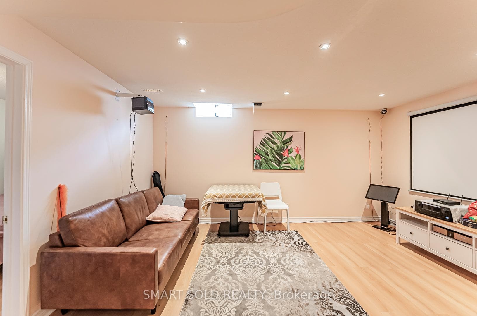 64 Lakespring Drive photo 35
