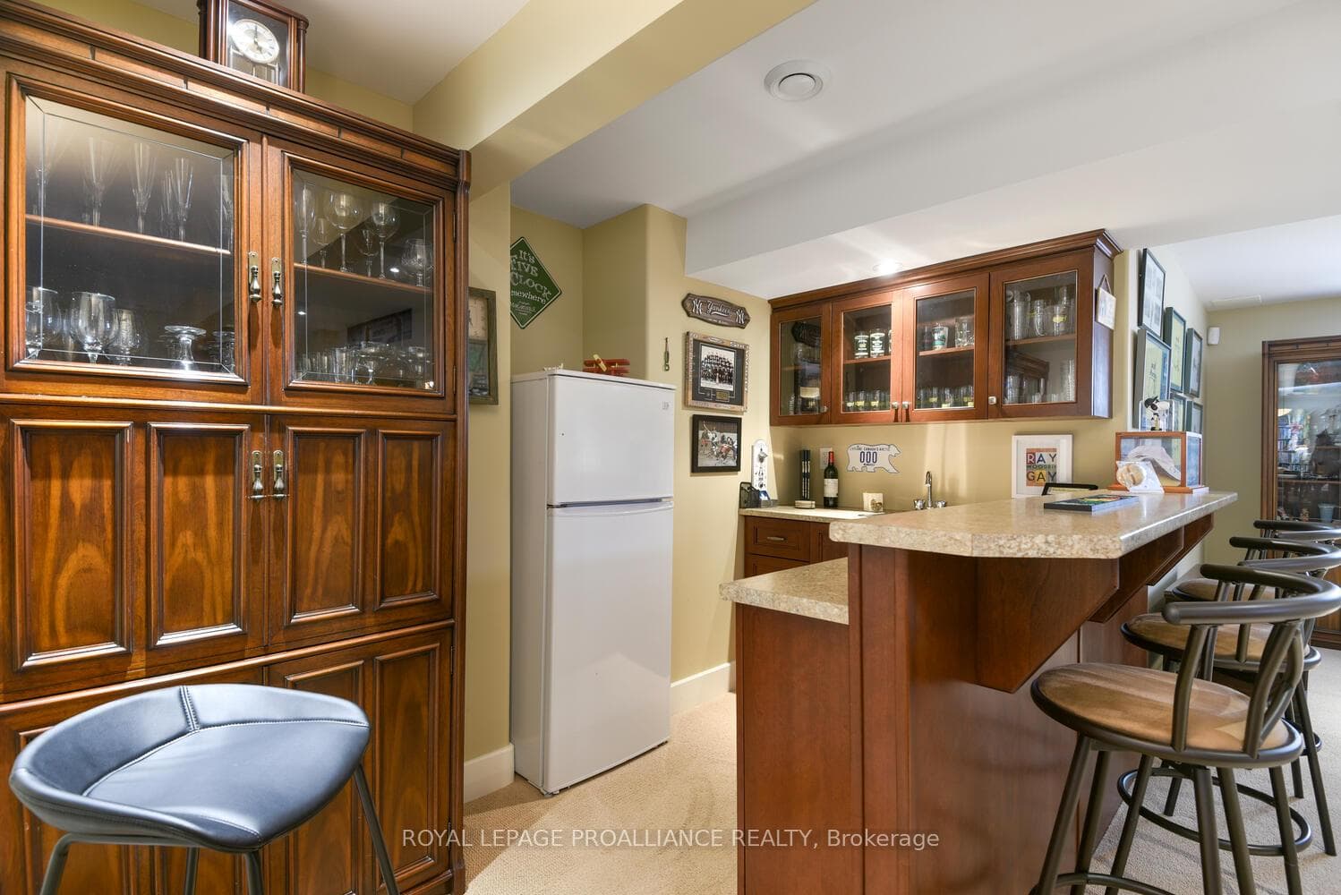 441 Brock Street photo 26